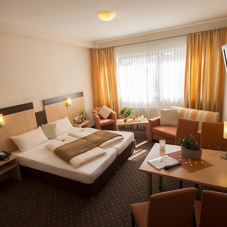 Hotel Am Freischuetz Huerth Exterior photo