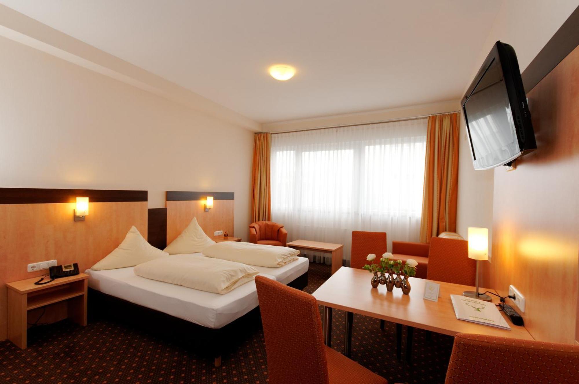 Hotel Am Freischuetz Huerth Exterior photo