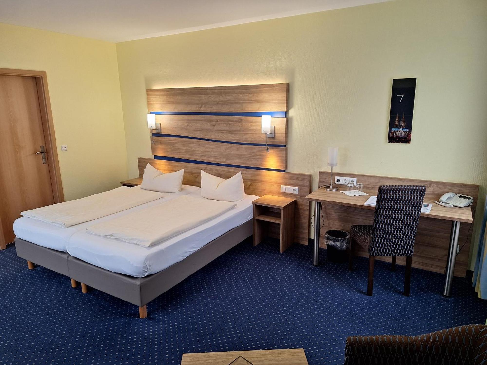 Hotel Am Freischuetz Huerth Exterior photo